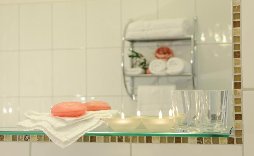 Hotel Inspiration Garni Tittmoning Quarto foto