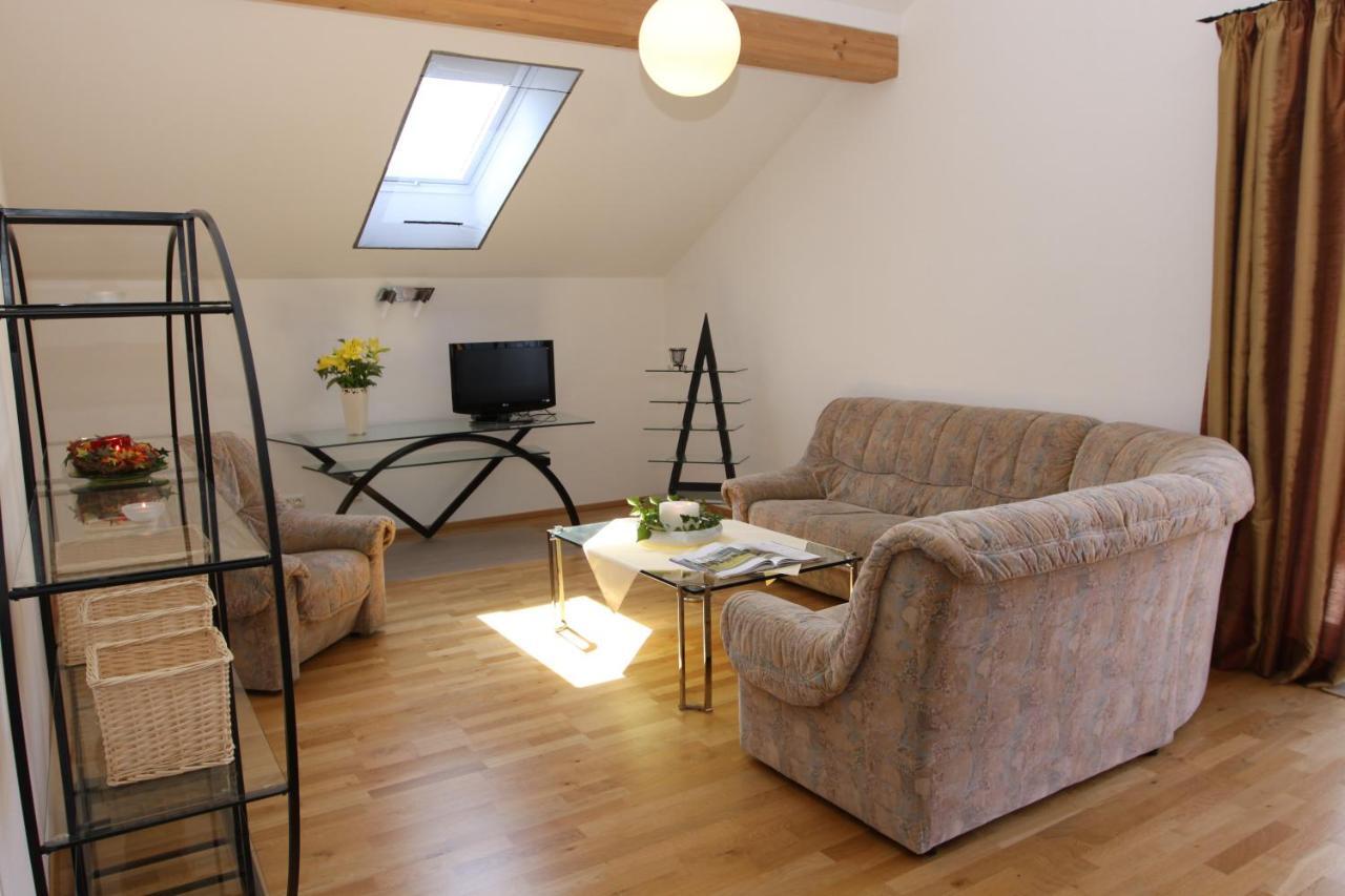 Hotel Inspiration Garni Tittmoning Quarto foto