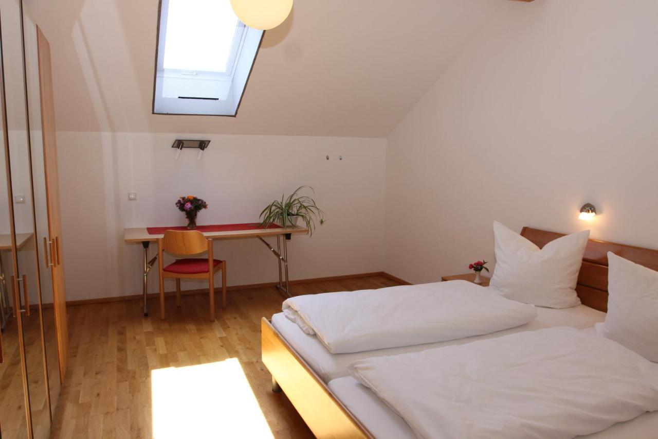 Hotel Inspiration Garni Tittmoning Quarto foto